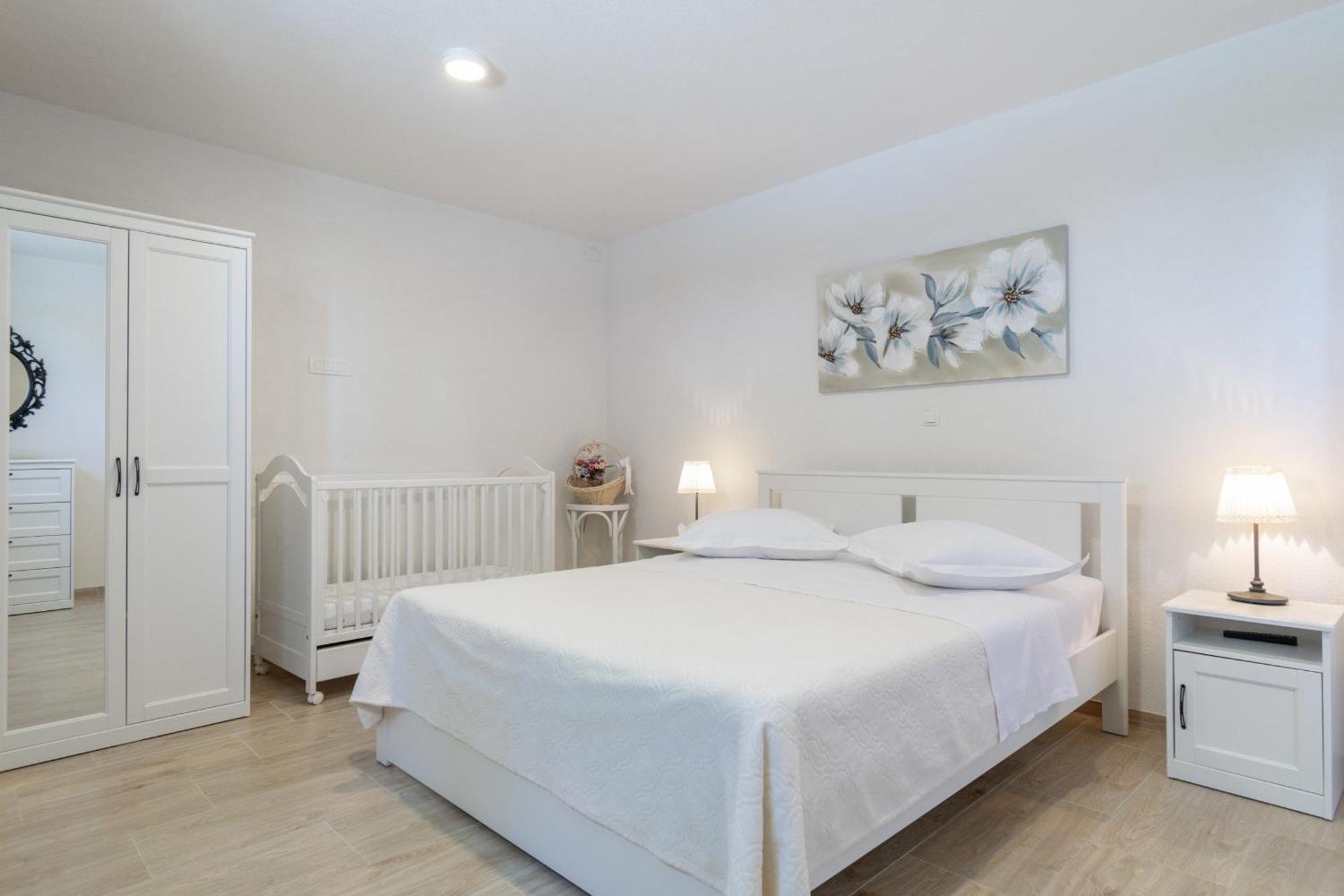 Villa With Sea View Подгора Екстериор снимка