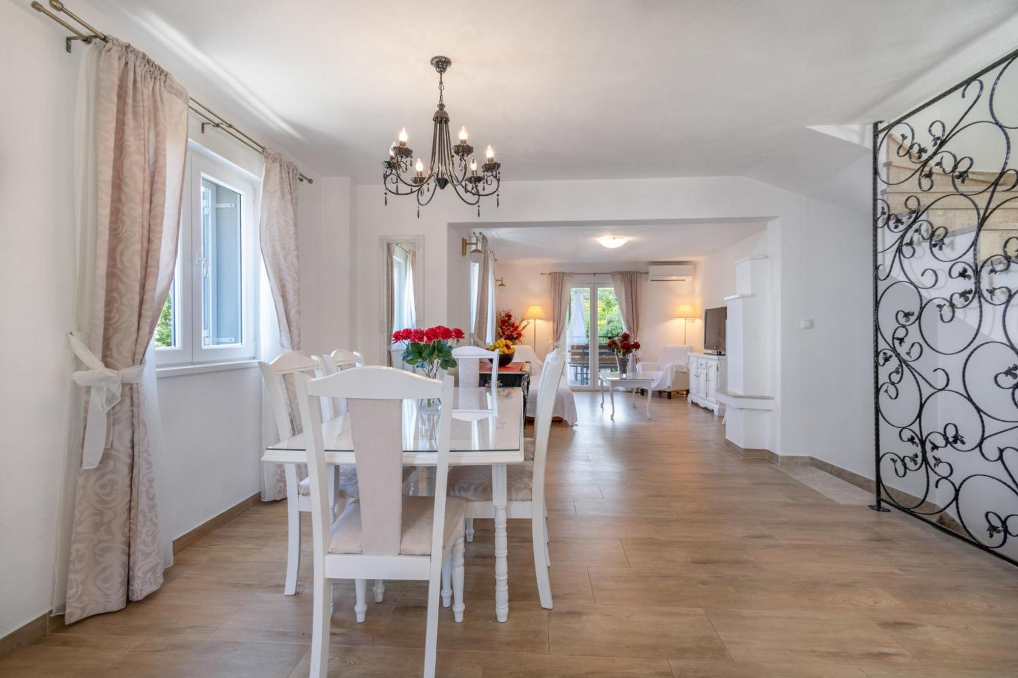 Villa With Sea View Подгора Екстериор снимка