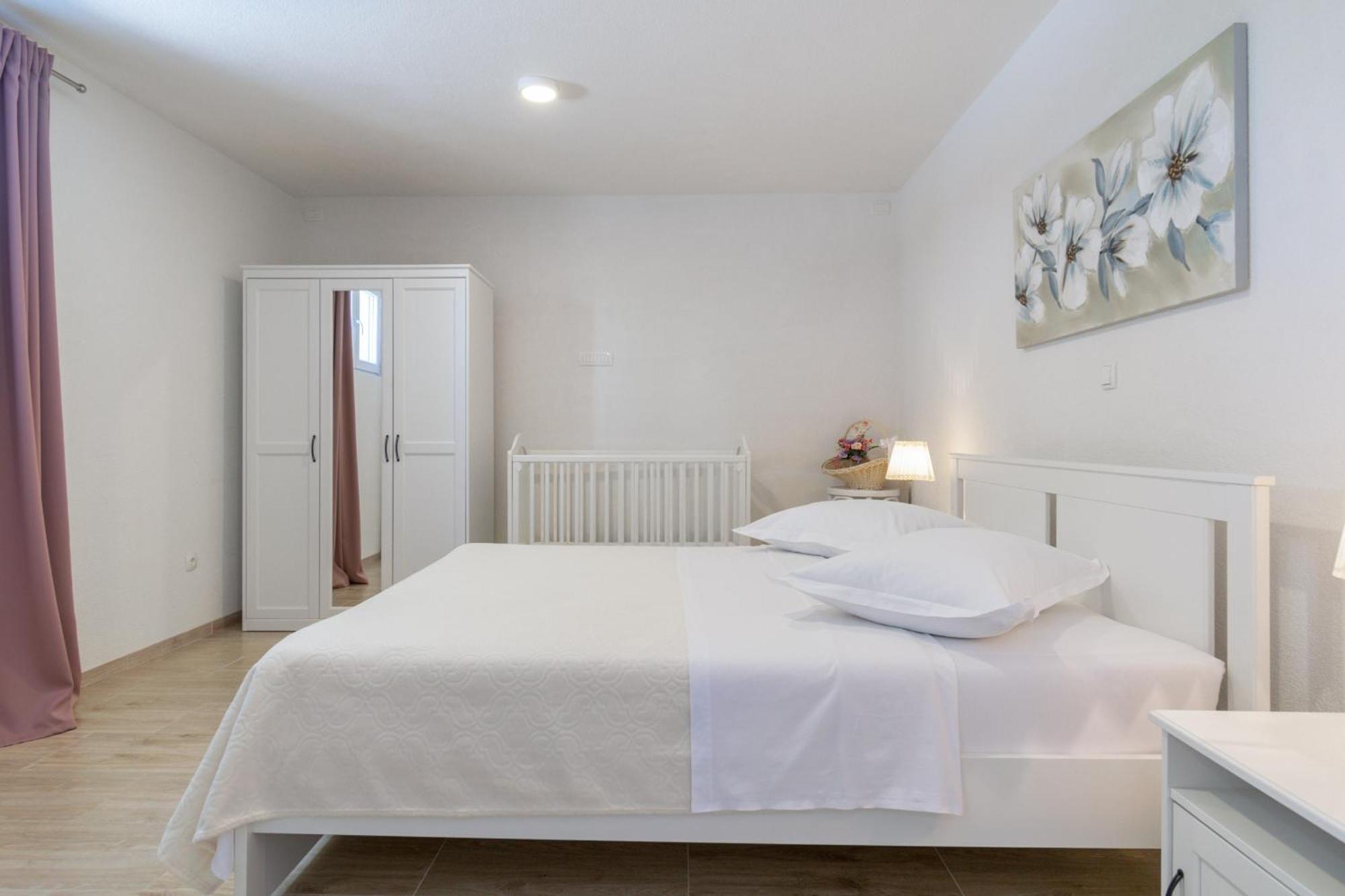 Villa With Sea View Подгора Екстериор снимка